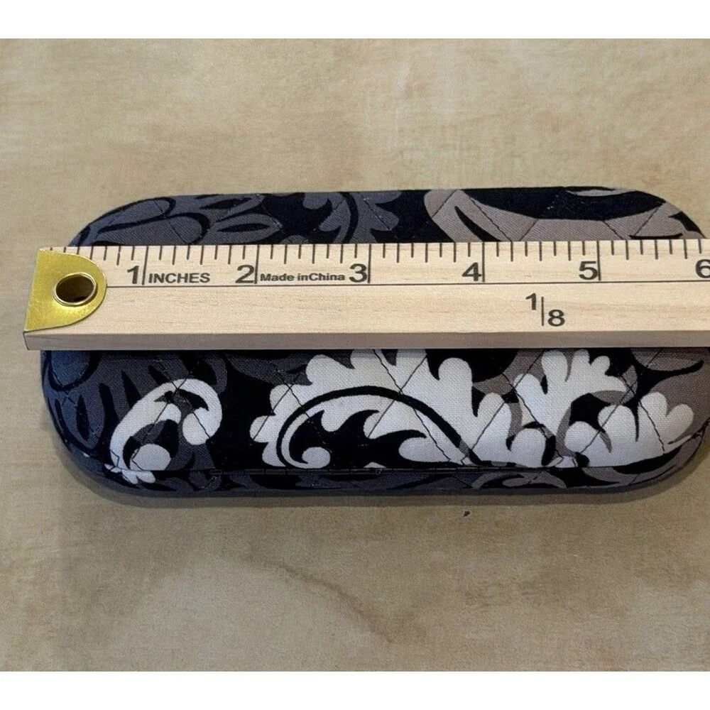 Vera Bradley Hard Clamshell Eyeglass Case Baroque Pattern Green Black White